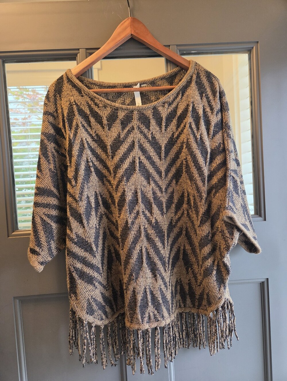NY Collection Boho Chevron Knit Fringe Boxy Sweater Black Tan